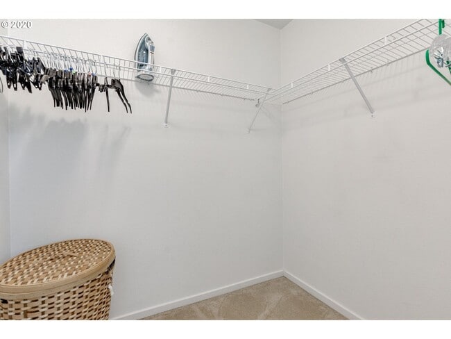 Building Photo - Amberglen Neighborhood 3 Bed 2.5 Bath Townhome w/ Garage, A/C, Washer & Dryer~ Convenient to ONPR...