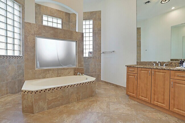 Building Photo - 21707 Marigot Dr