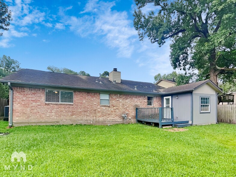 Building Photo - 3219 Glen Spring Dr