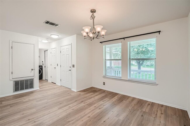 Building Photo - 6937 Sabrina Dr