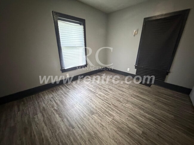 Building Photo - 619 Harmon-