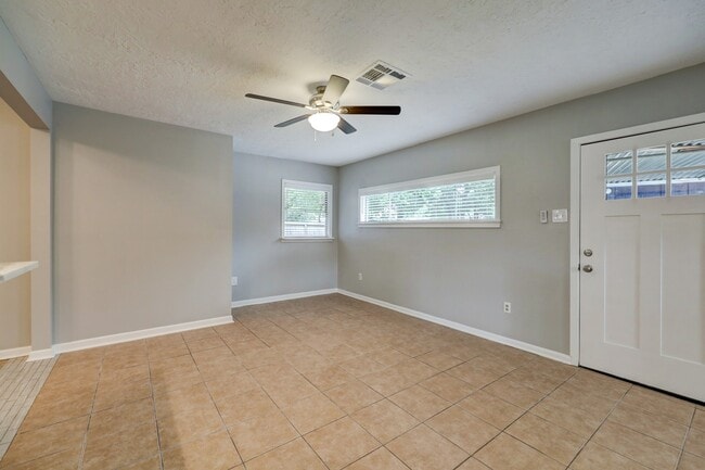 Building Photo - 5013 Verdome Ln