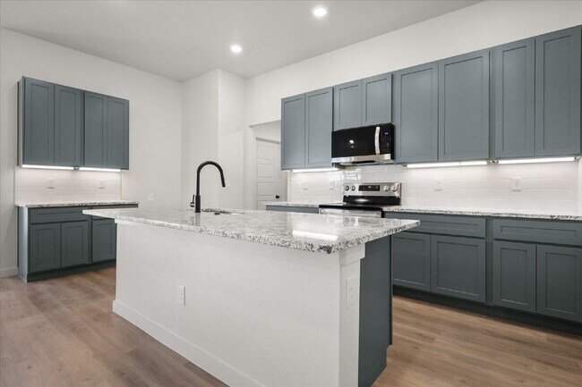 Building Photo - Beautiful New Build Home in Cypress Ranch!