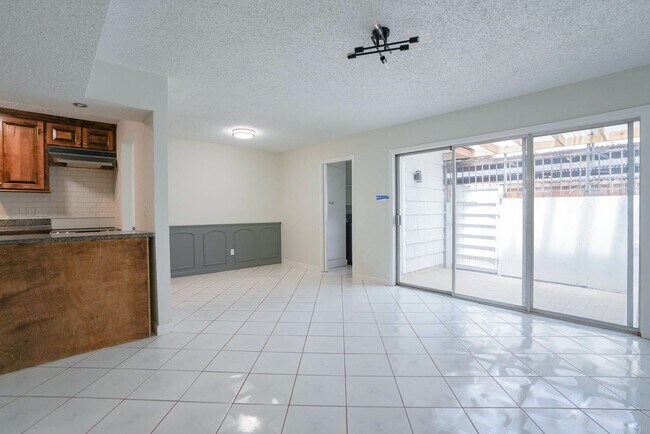 Building Photo - 1255 Witte Rd