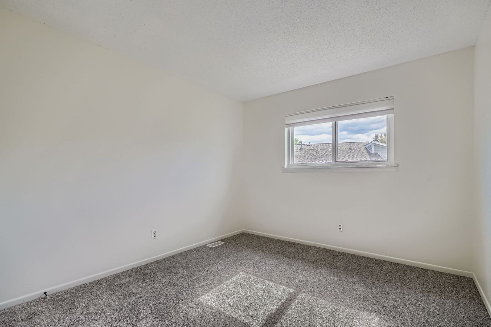 Building Photo - 3747 Talisman Pl