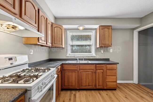 Building Photo - 8280 Frost Ave