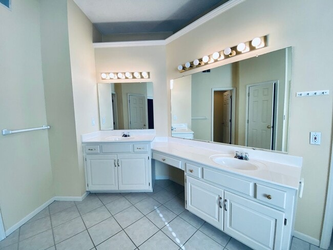 Building Photo - {8514}  Village of Kensington + Finished B...