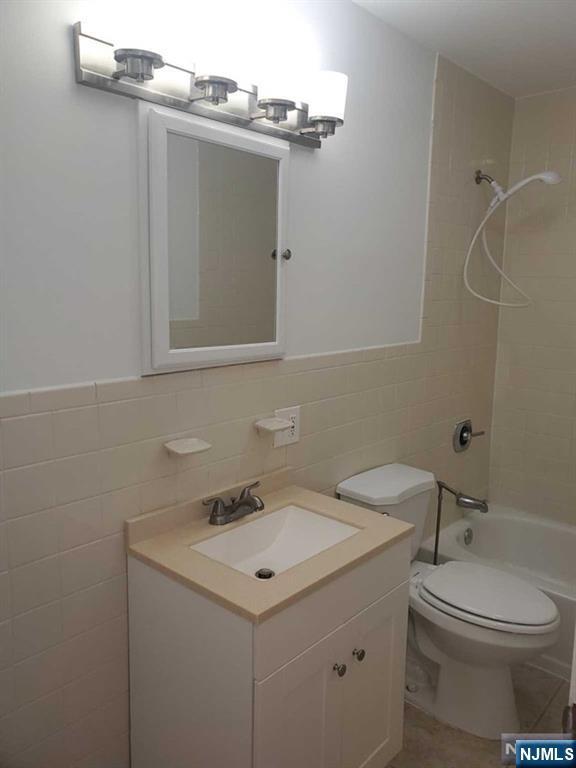 Building Photo - 100 Pierson Miller Dr
