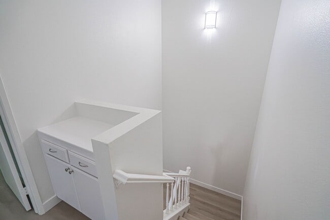 Building Photo - 2-Bedroom Townhouse with Community Pool & ...