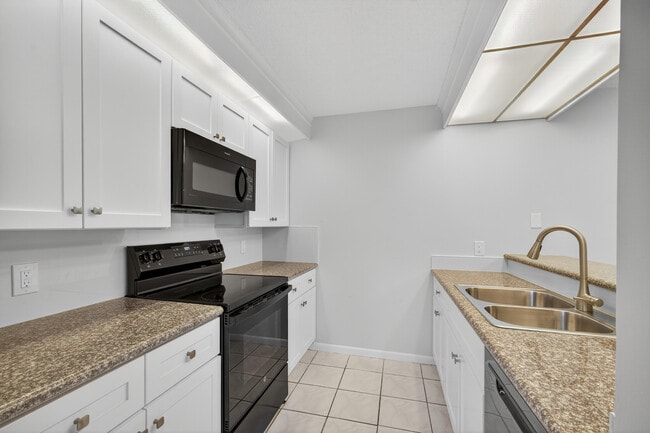 Building Photo - 1622 16th Way
