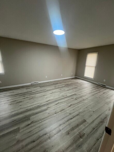 Building Photo - 9702 Barkridge Rd