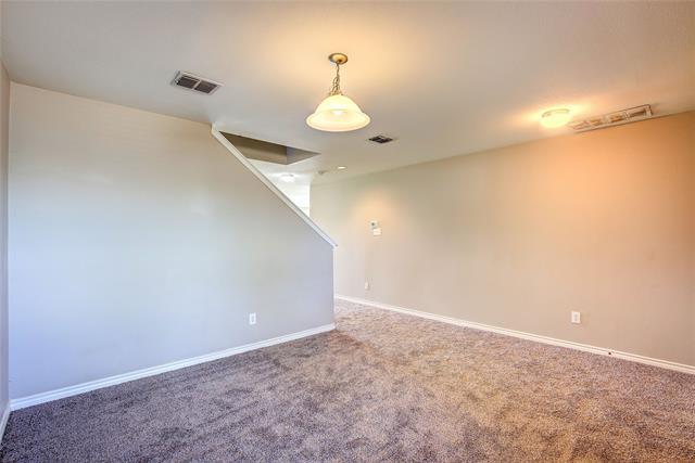 Building Photo - 1057 Castle Top Dr