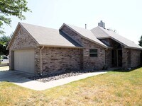Building Photo - 3 Bed 2 Bath in Denton