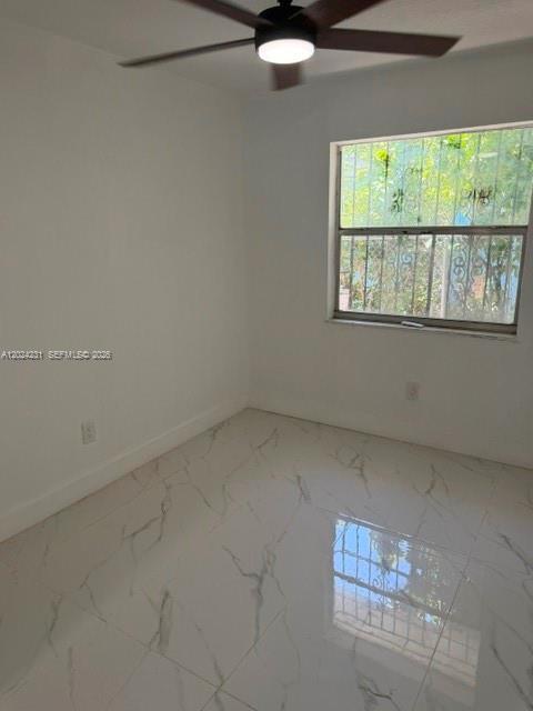 Building Photo - 262 NE 55th Terrace