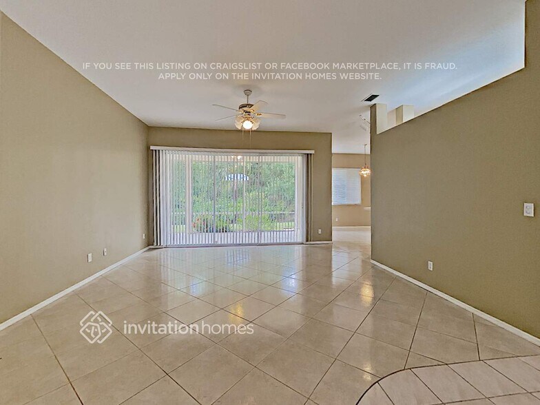 Building Photo - 3718 72nd Terrace E