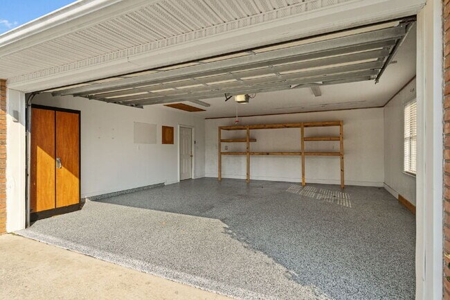 Building Photo - 3171 Airport Rd