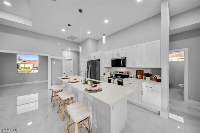 Building Photo - 3719 16th St W