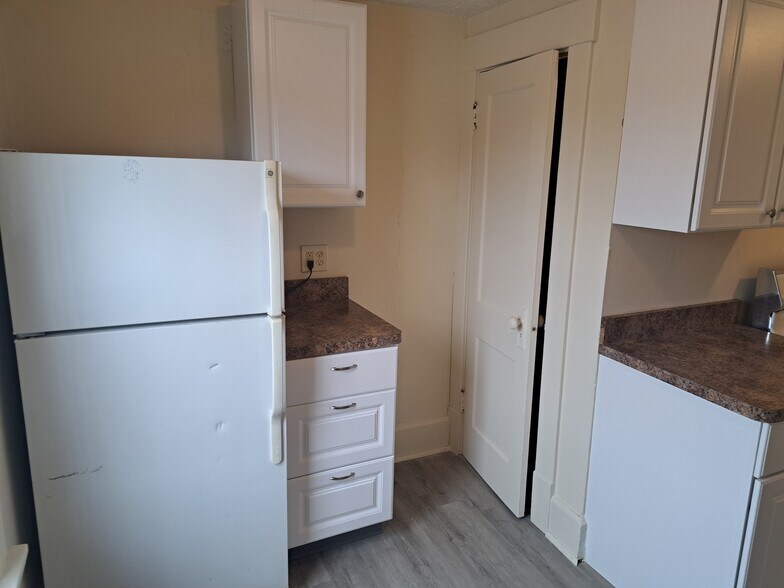 Kitchen - 116 Maryland Ave SW