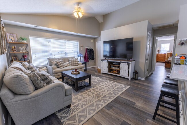Building Photo - 4216 Kensington Garden Ct