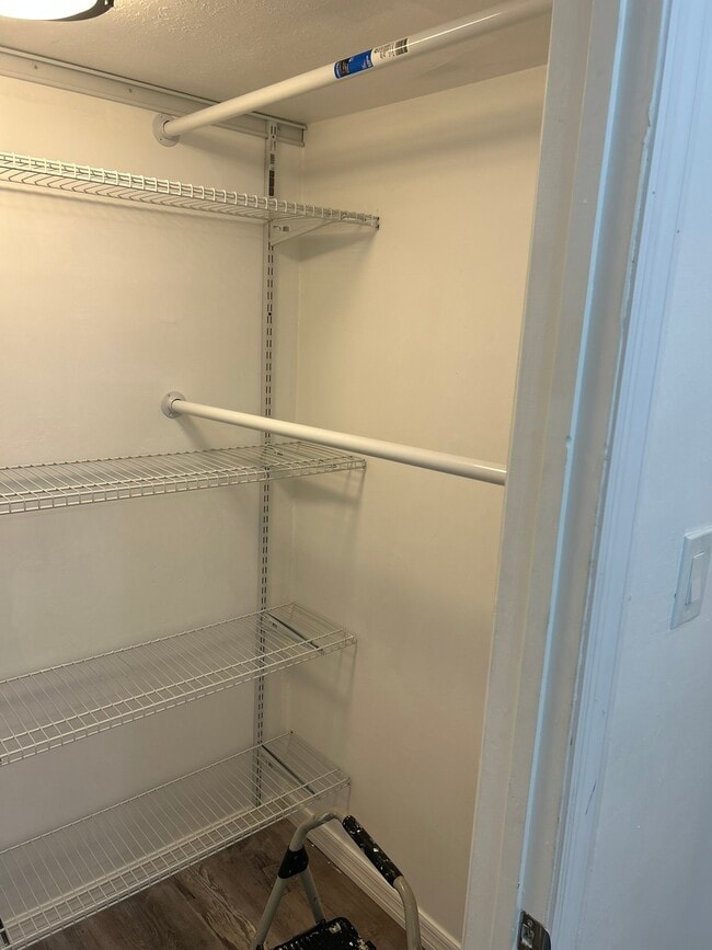 Building Photo - 3980 Crayrich Cir