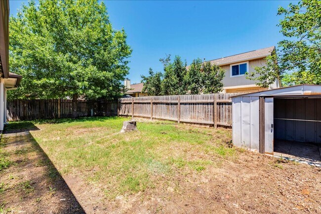 Building Photo - 913 Jasmine Trail