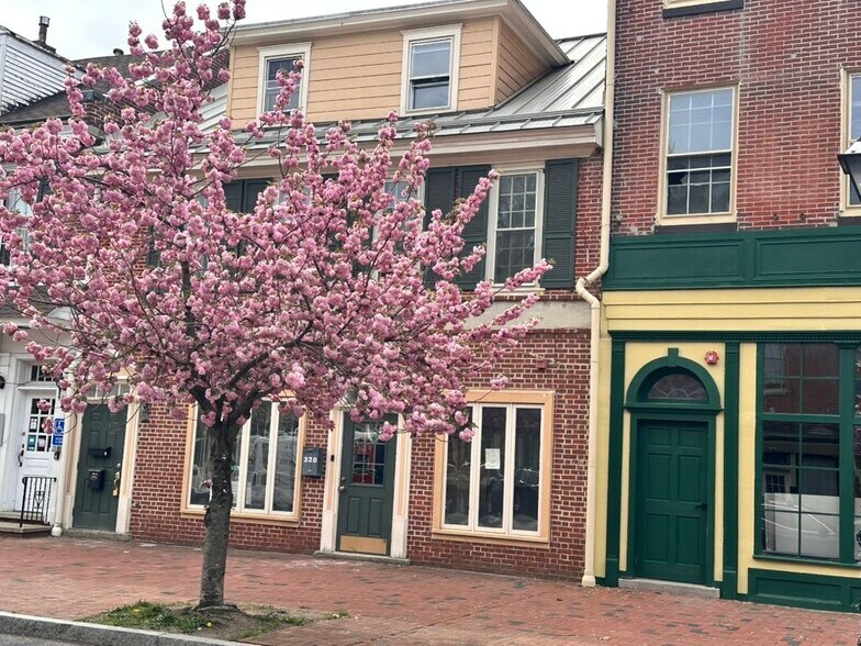 Building Photo - 328 High St