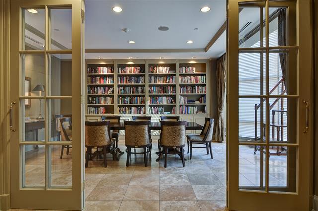 Building Photo - 4242 Lomo Alto Dr