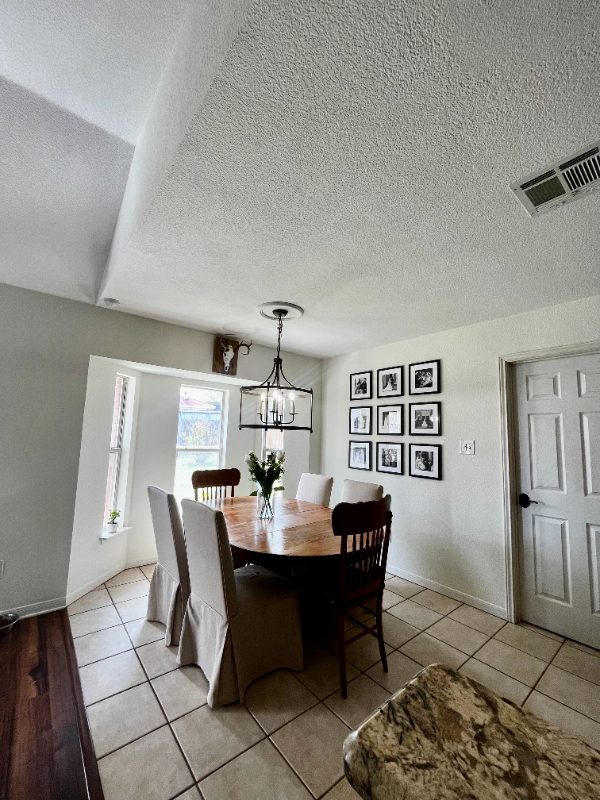 Building Photo - 4110 Embers Dr