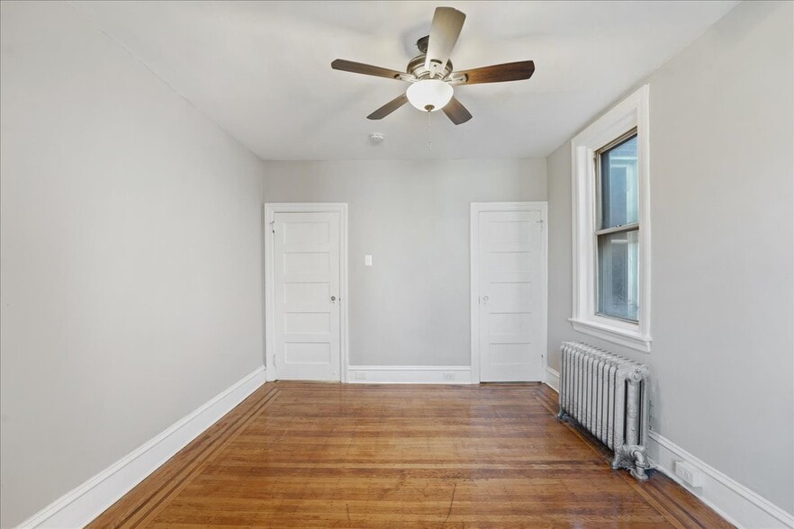Back Bedroom - 5703 Willows Ave