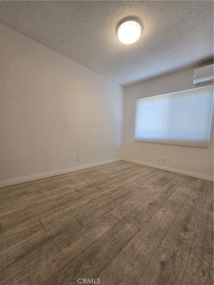 Building Photo - 500 Everett Ave