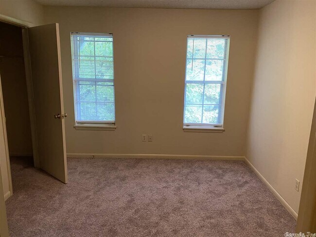 Building Photo - 2221 Wentwood Valley Dr