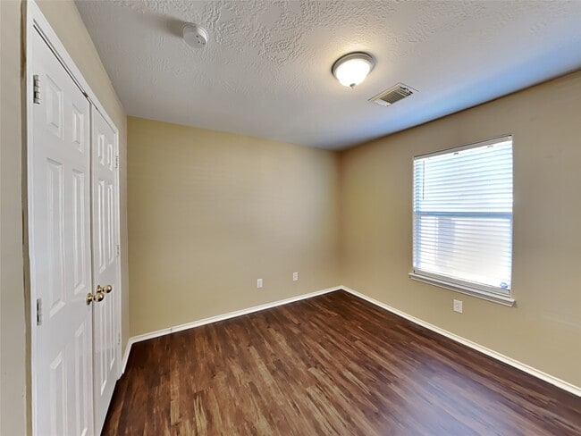 Building Photo - 6815 Baron Gate Ct