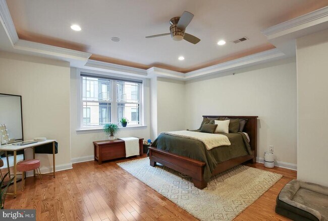 Building Photo - 1715 N Howard St