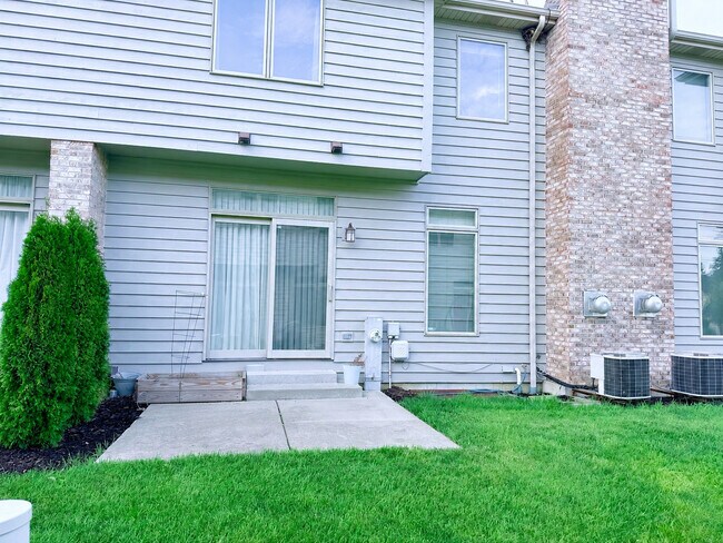 Building Photo - 168 Mayo Ct