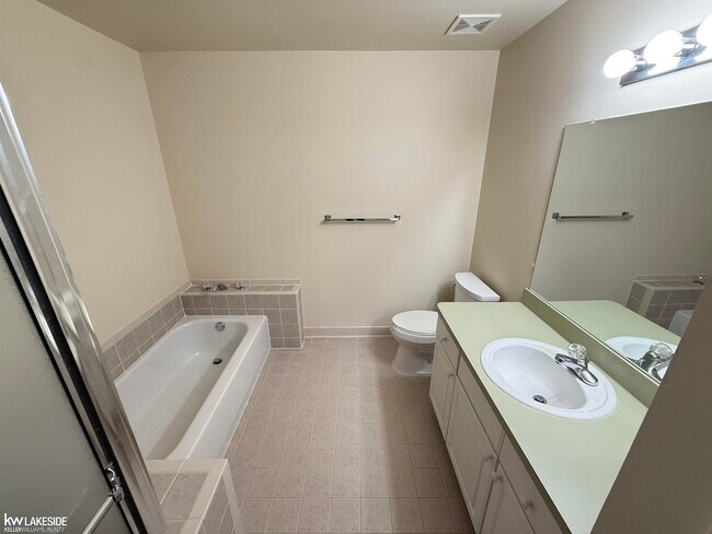 Building Photo - 50299 Highpoint Ct