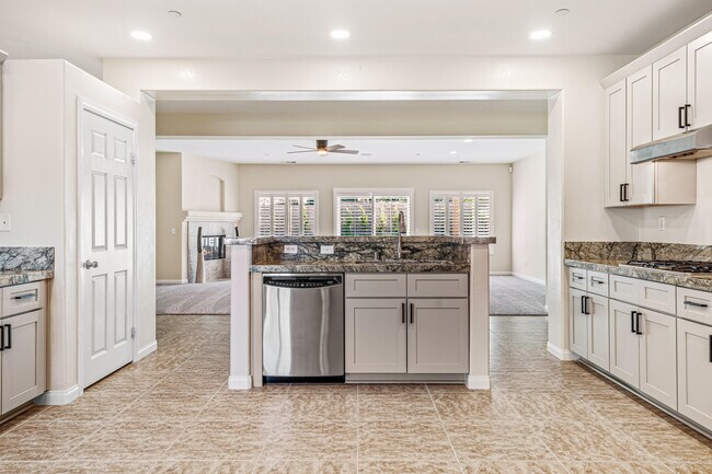 Building Photo - 1267 Oro Ridge
