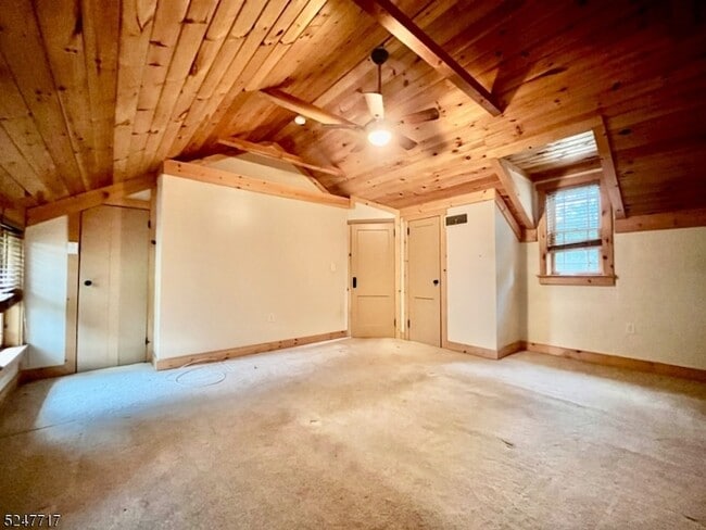 Building Photo - 35 Stillwater Rd