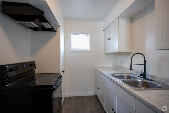 2BR, 1BA - 800SF - Kitchen - 7430 Mount St