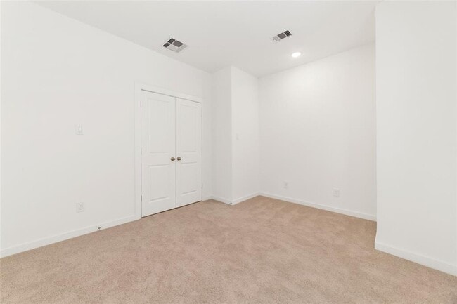 Building Photo - 5014 Chestnut Orch Dr