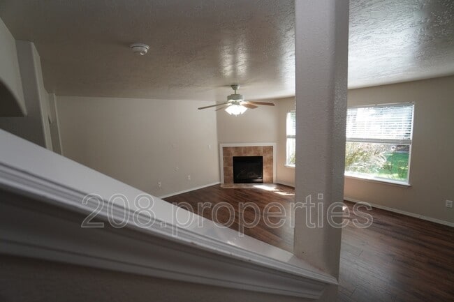 Building Photo - 2934 NW 11th Ave