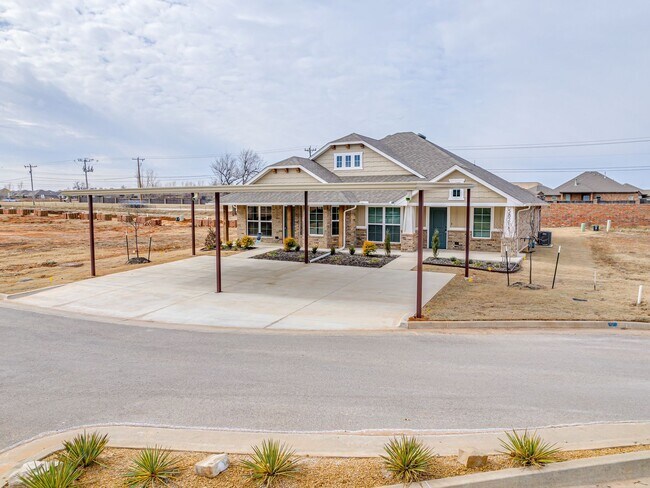 Building Photo - 5821 Goldfinger Rd
