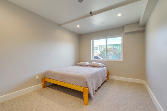 Building Photo - 1774 48th Ave