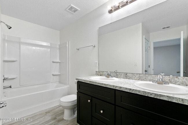 Building Photo - 8822 Eaton Ave