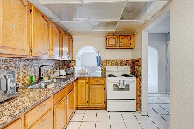 Building Photo - 301 NW 177th St