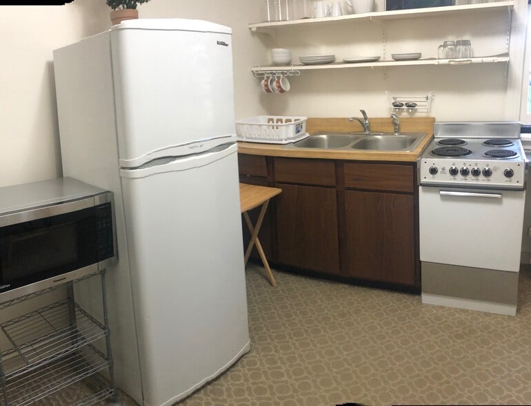 Building Photo - 2879 Ludlow Rd