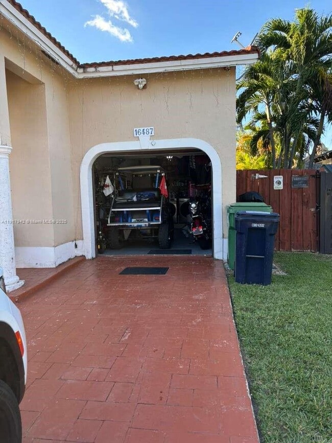 Building Photo - 16487 SW 56th Terrace