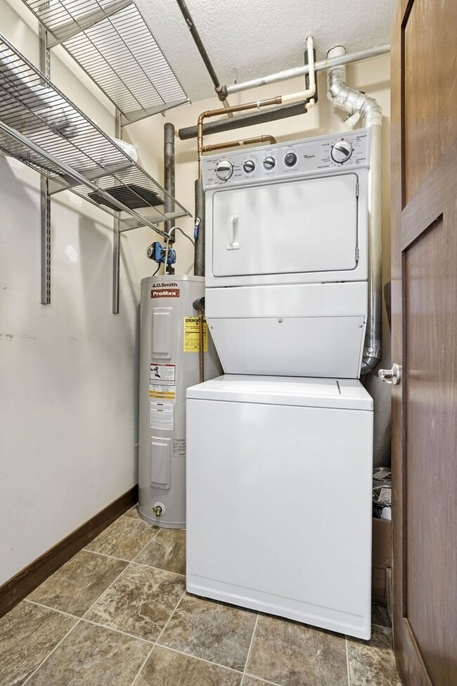 Building Photo - *Rarely Available* 3 Bedroom 2 Bathroom Penthouse At The Sexton Lofts!