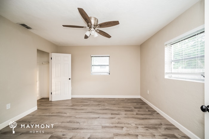 Building Photo - 714 37th St W