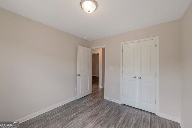 Building Photo - 328 Ashigan St