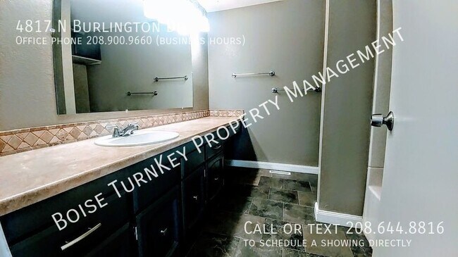 Building Photo - 4817 N Burlington Cir